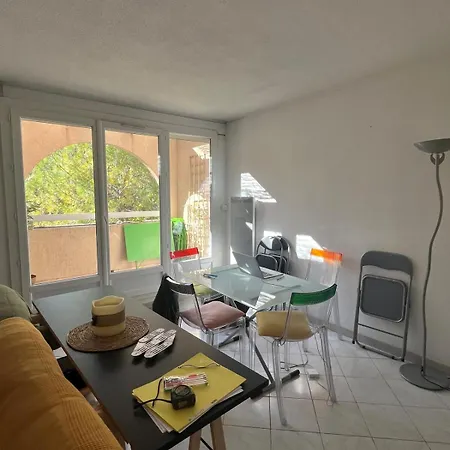 Apartment Appt Lumineux, Terrasse Parking Prive *